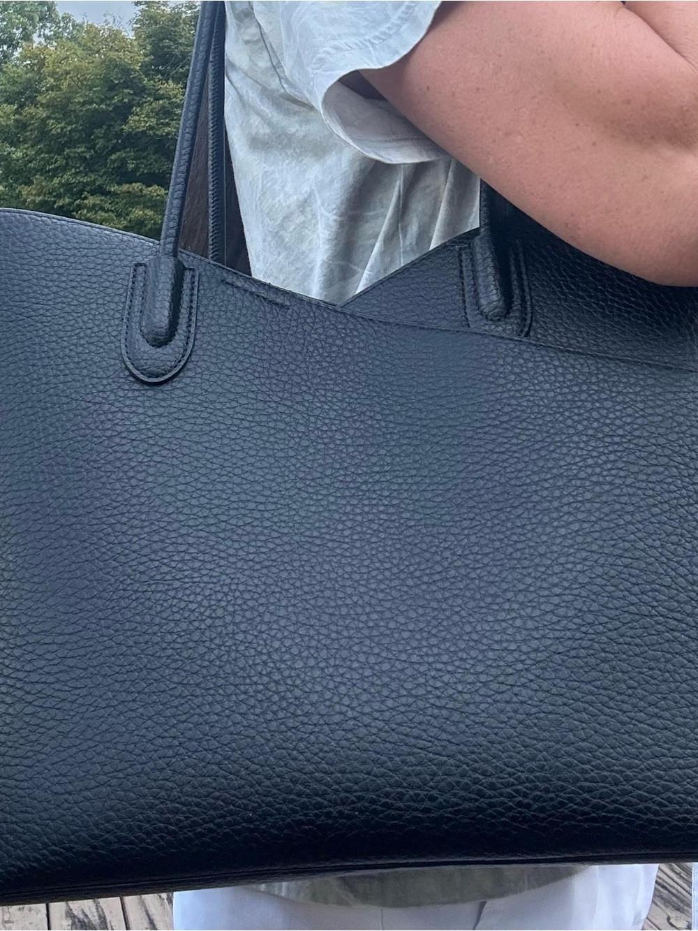 Tote - Picture 2 of 2
